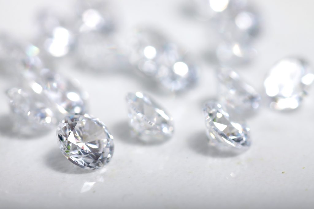 Graded Diamonds